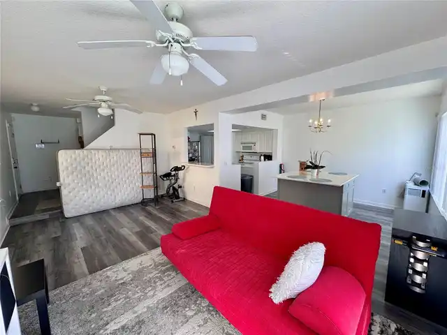 Listing Photo 6