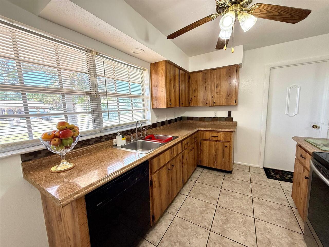 Listing Photo 7