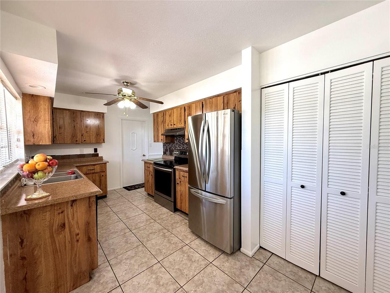 Listing Photo 9