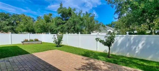 Listing Photo 10