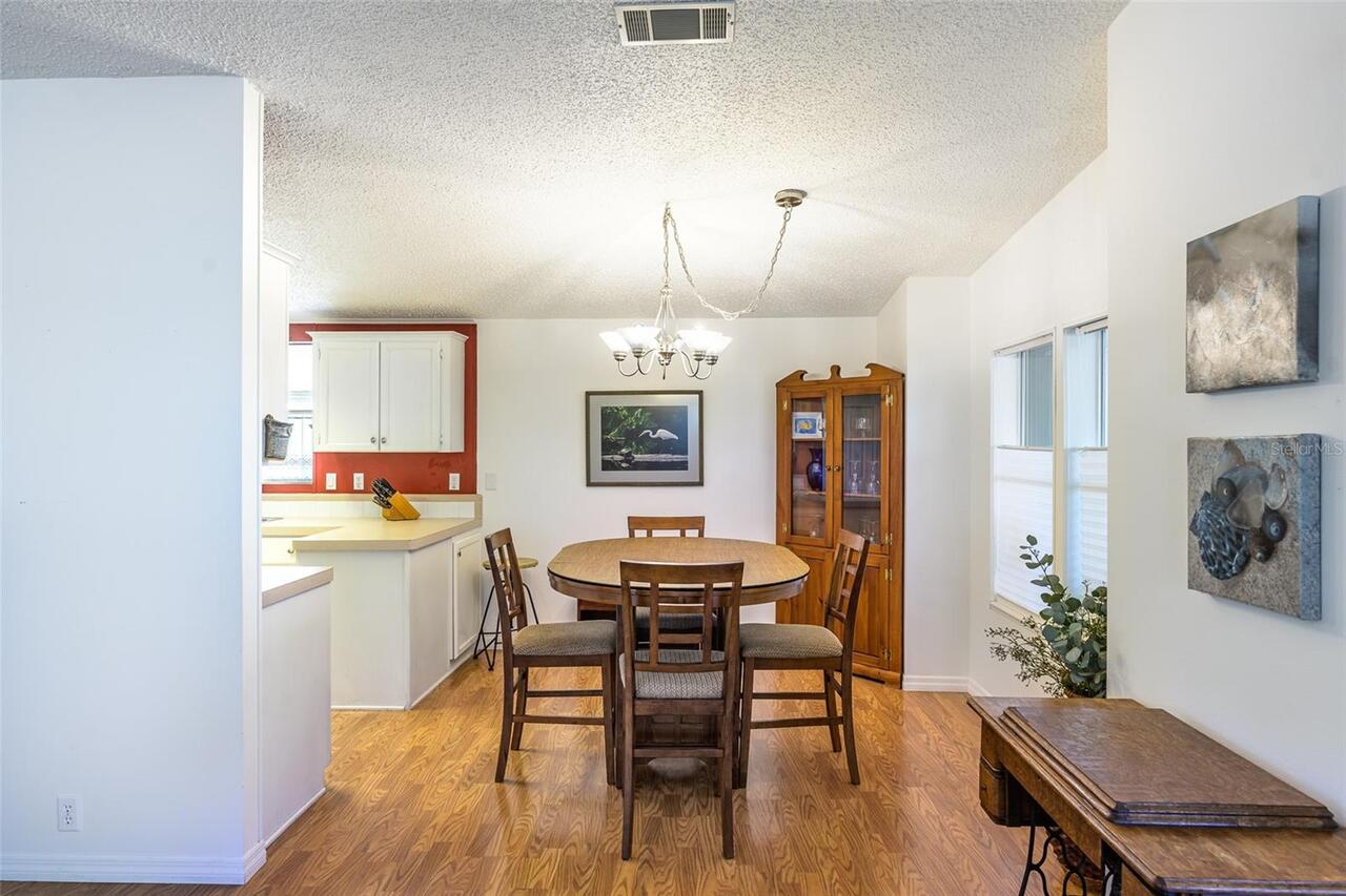 Listing Photo 14
