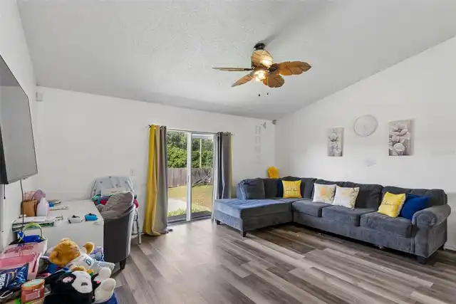 Listing Photo 7