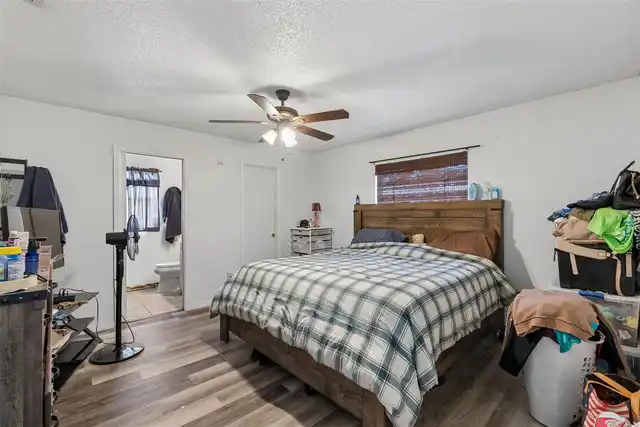 Listing Photo 9