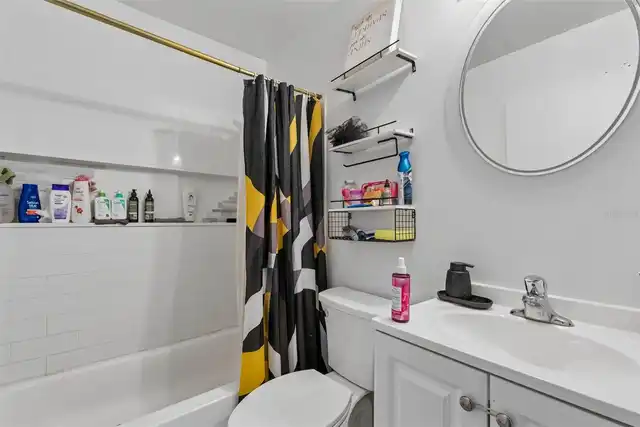 Listing Photo 11