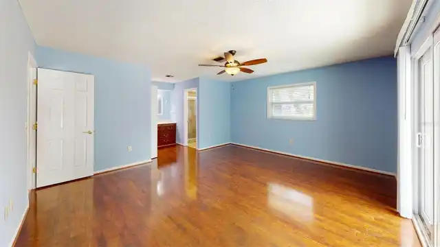 Listing Photo 17
