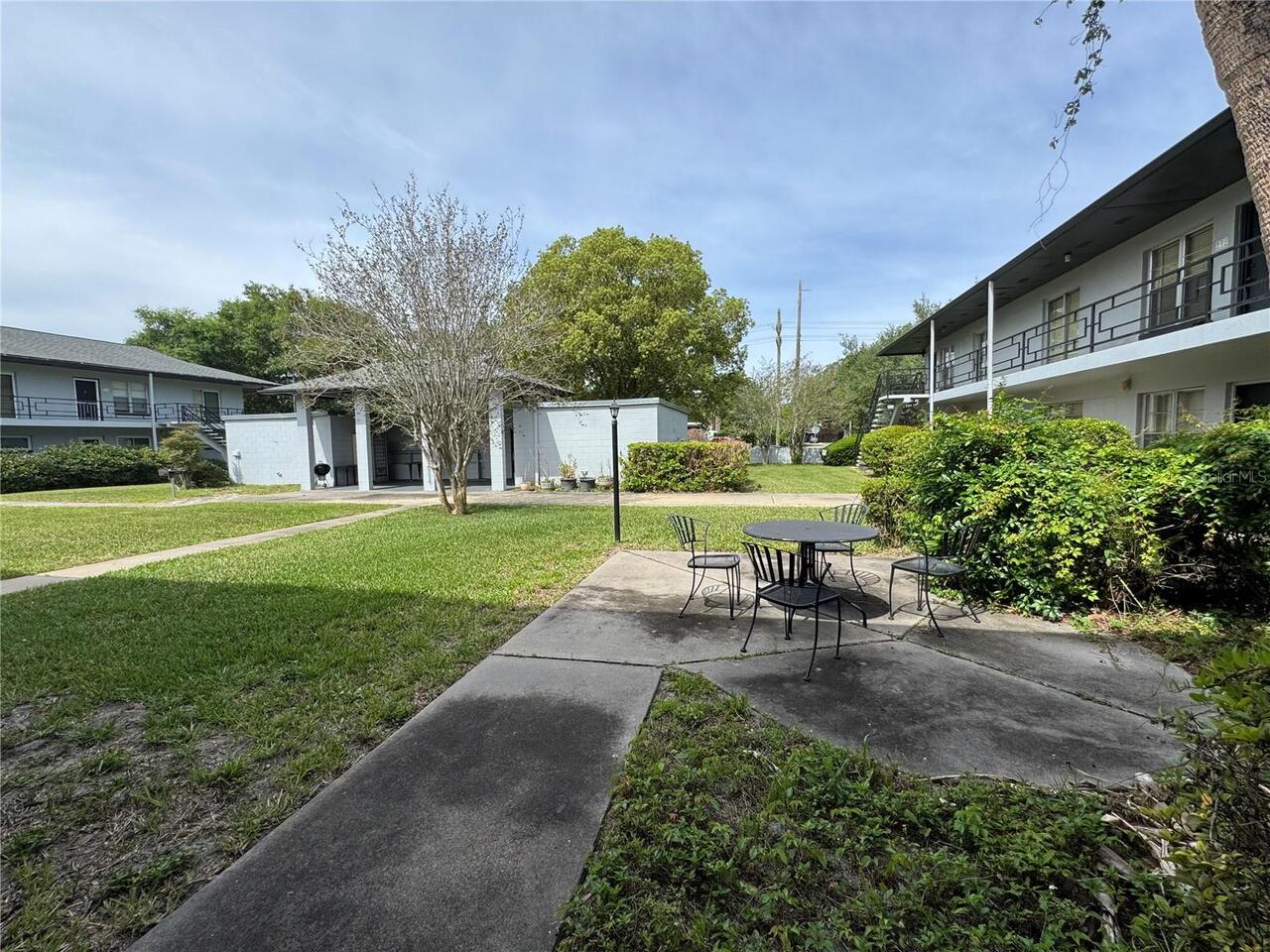 Listing Photo 11