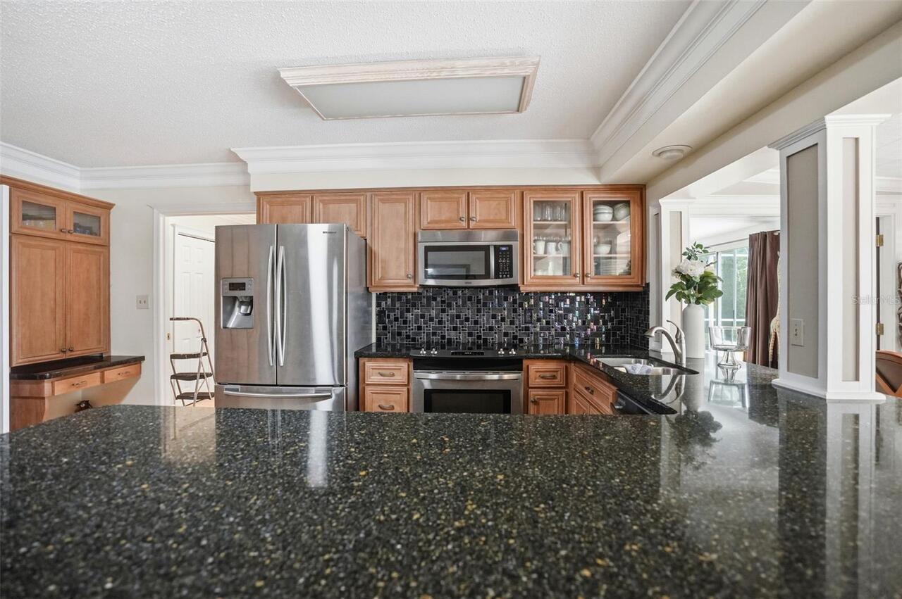 Listing Photo 10
