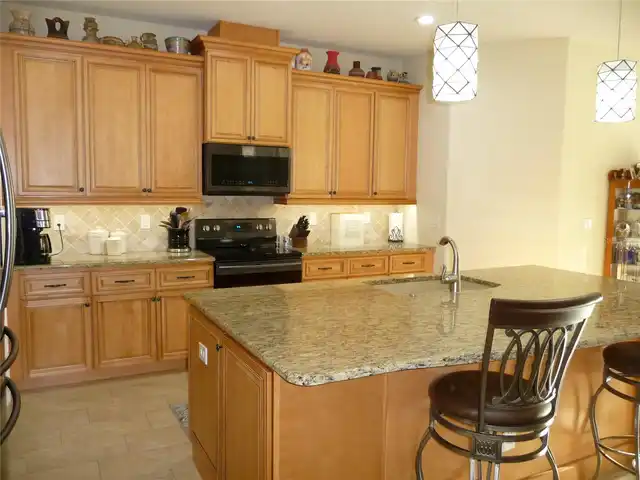 Listing Photo 9