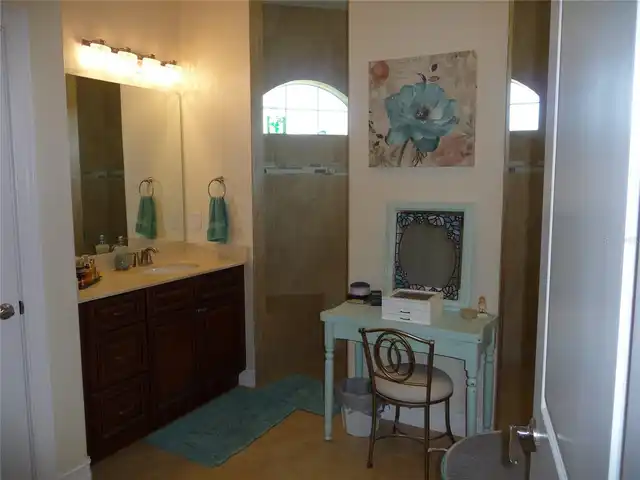 Listing Photo 16