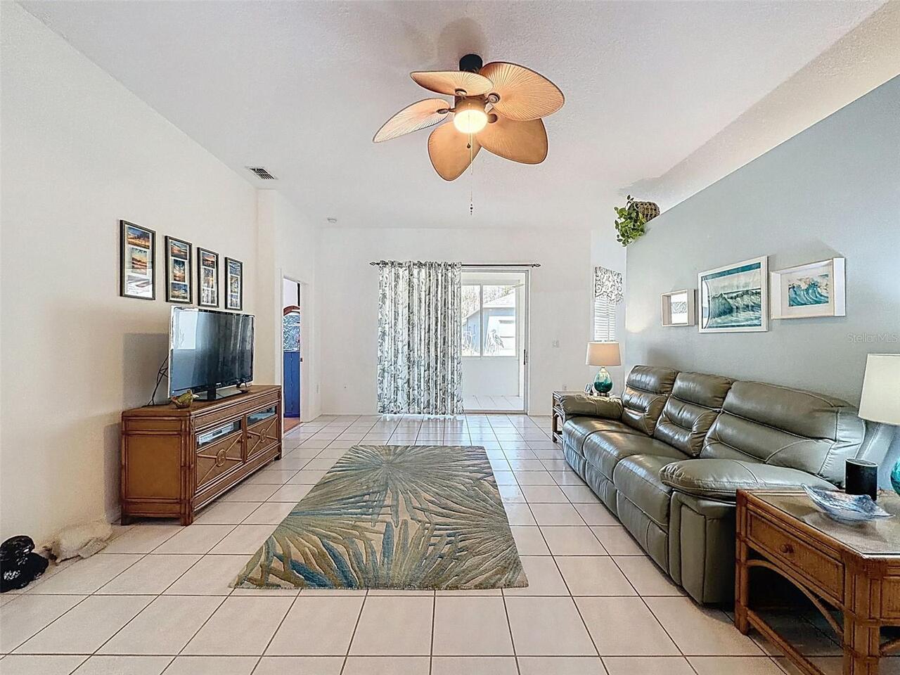 Listing Photo 8