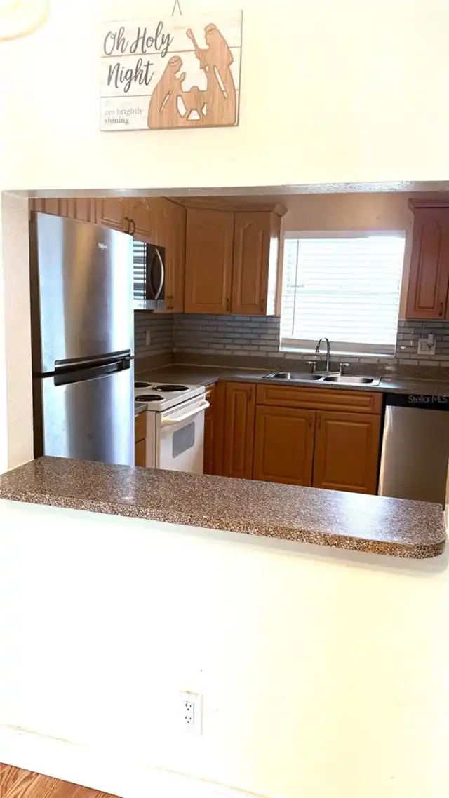Listing Photo 7