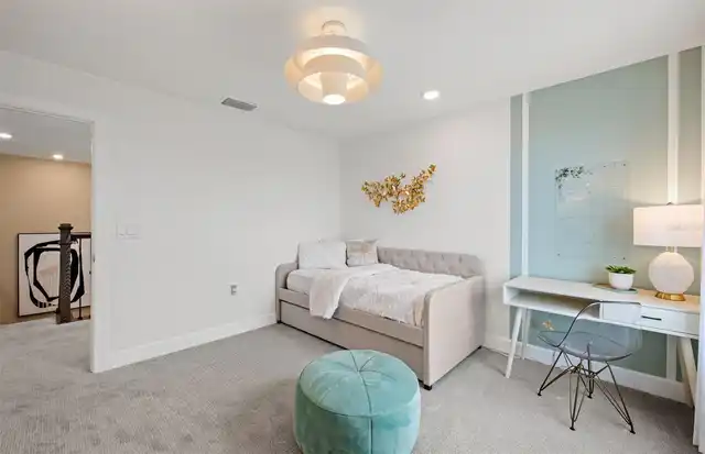 Listing Photo 17