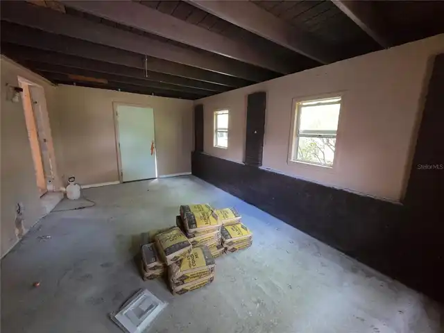Listing Photo 6