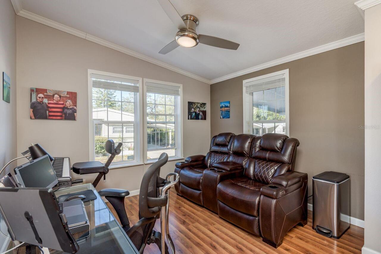 Listing Photo 16