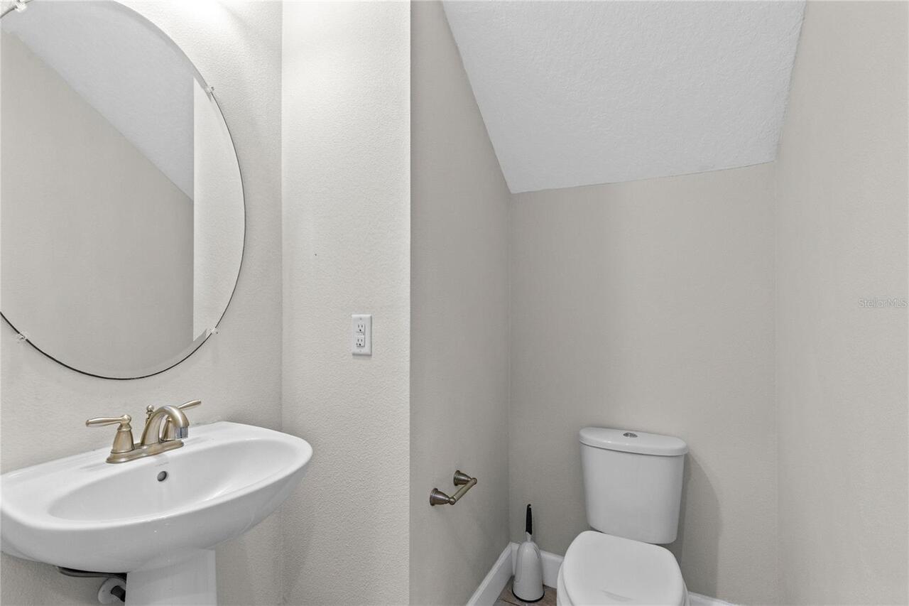 Listing Photo 12