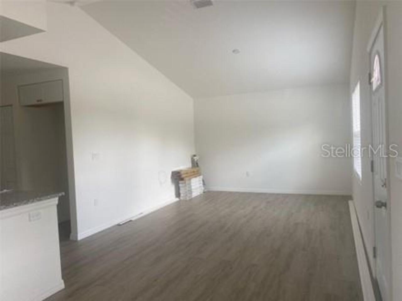 Listing Photo 7