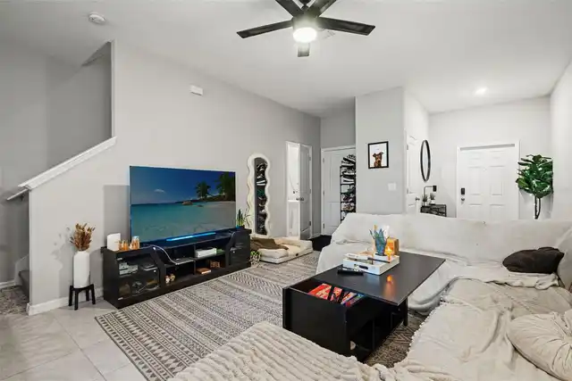 Listing Photo 10