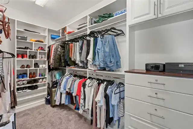 Listing Photo 9