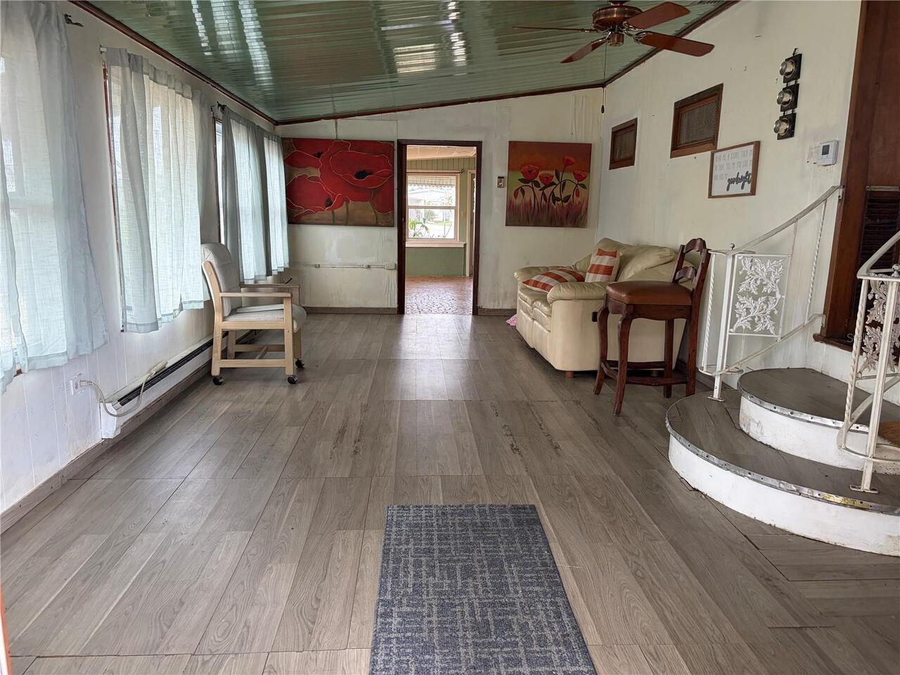 Listing Photo 9