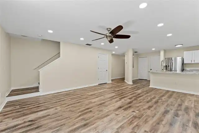 Listing Photo 9