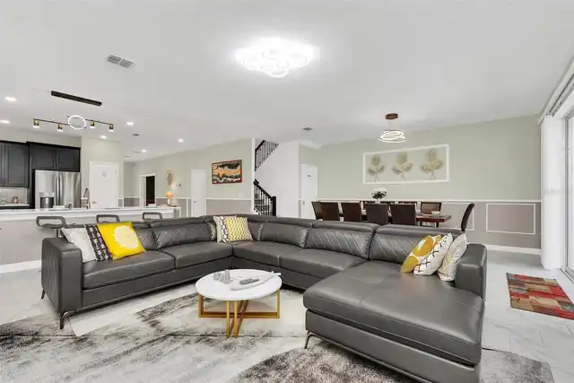 Listing Photo 8