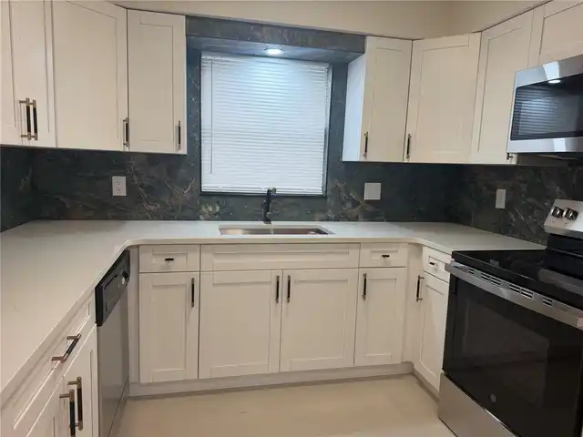 Listing Photo 9