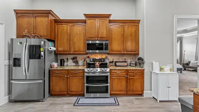 Listing Photo 15