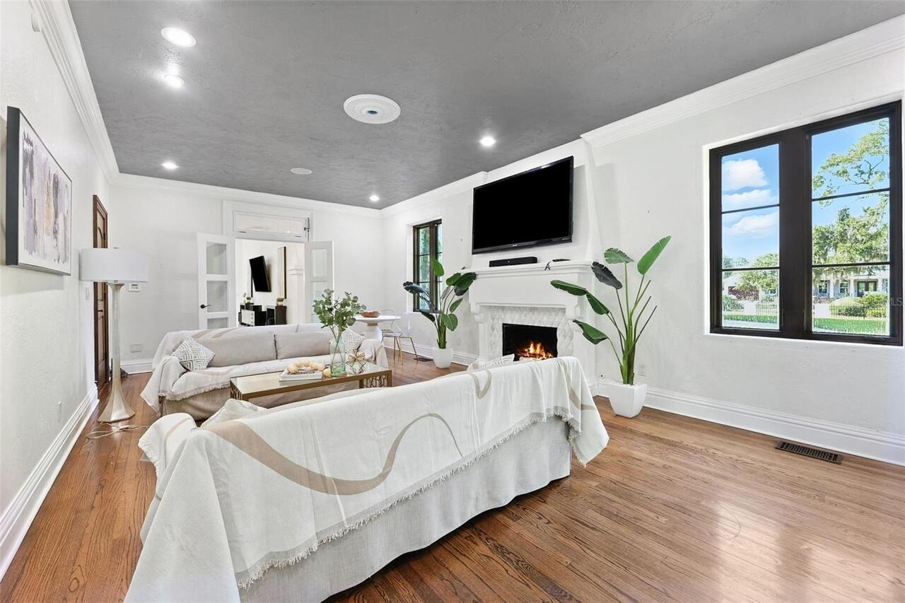 Listing Photo 10