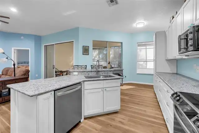 Listing Photo 15