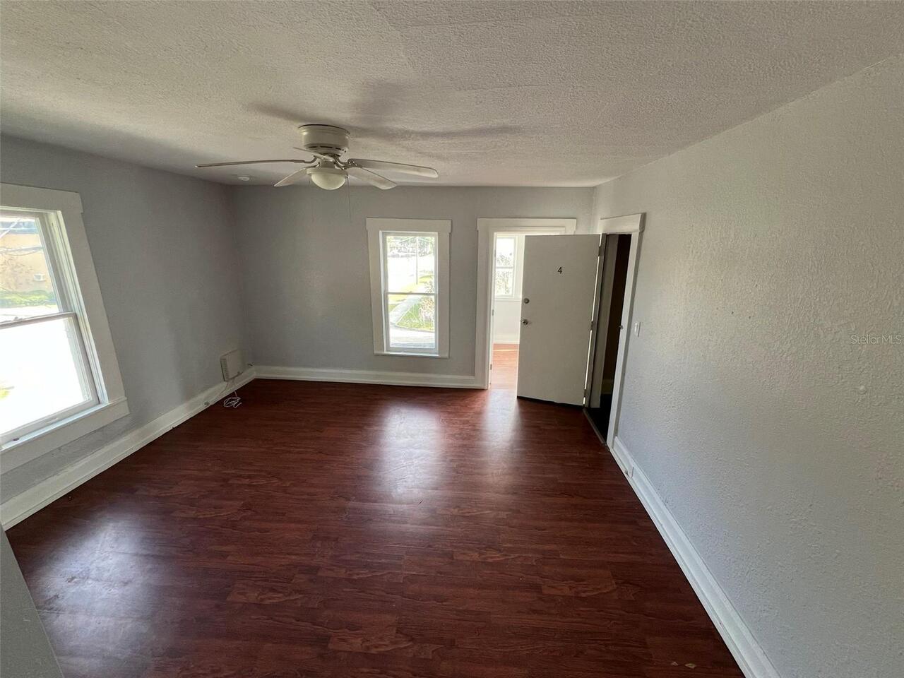 Listing Photo 8