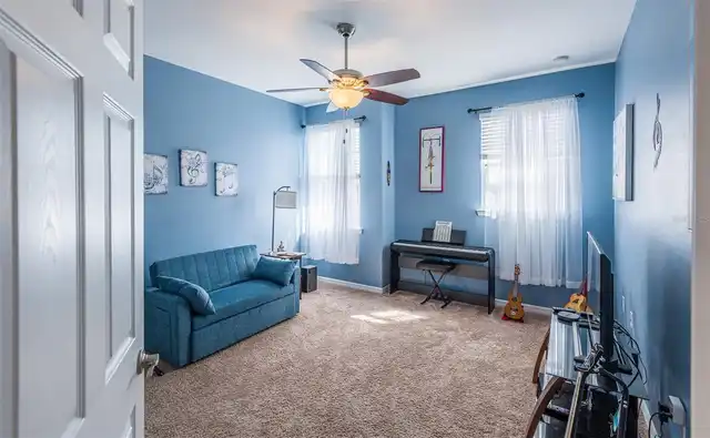 Listing Photo 15