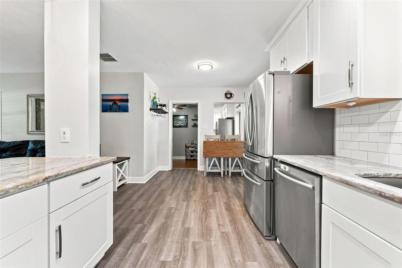 Listing Photo 14