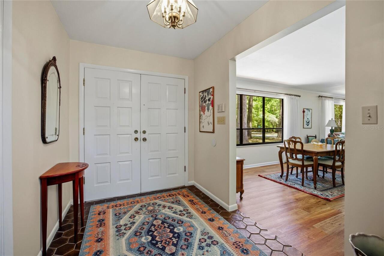 Listing Photo 12