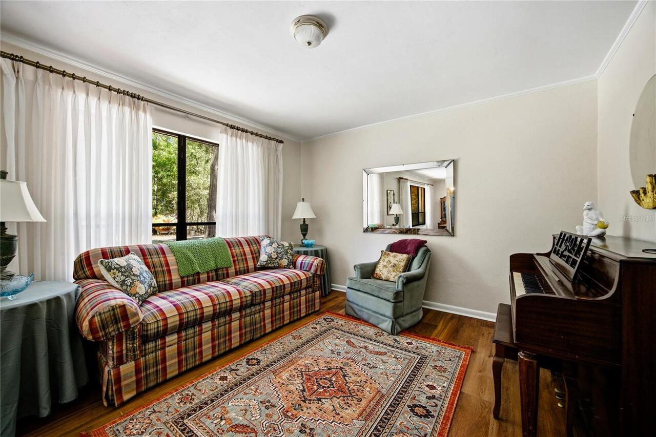 Listing Photo 15
