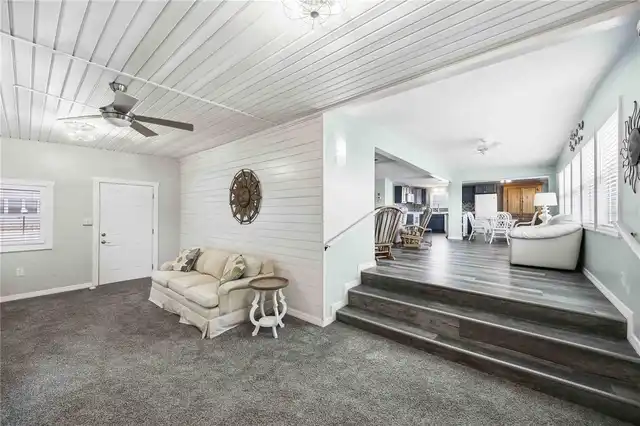 Listing Photo 10