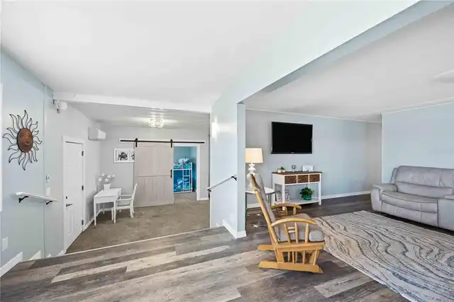 Listing Photo 11