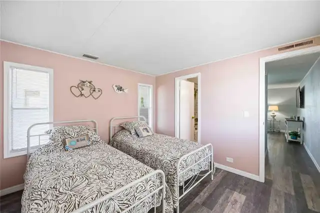 Listing Photo 29