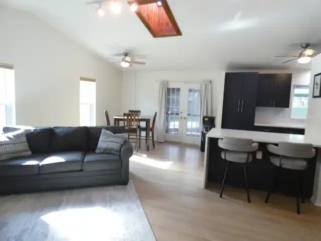 Listing Photo 7