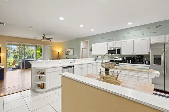 Listing Photo 10