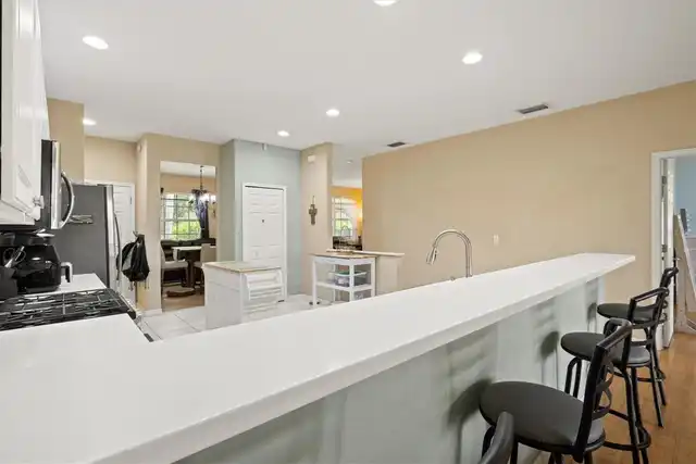 Listing Photo 18