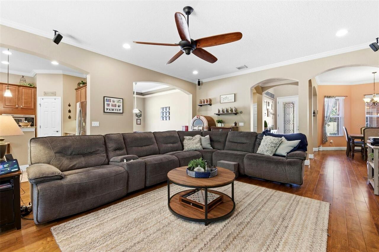 Listing Photo 17