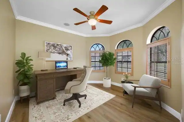 Listing Photo 8