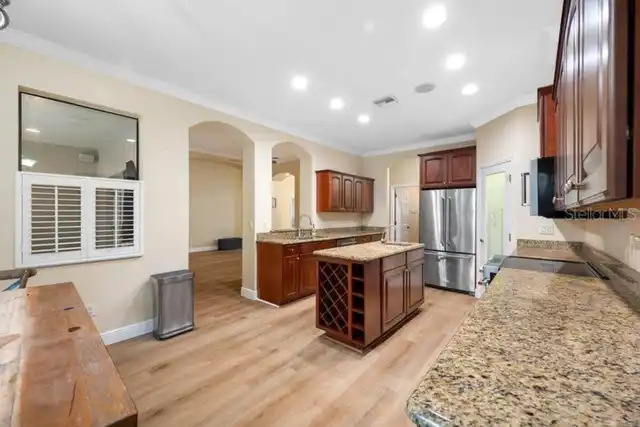 Listing Photo 15