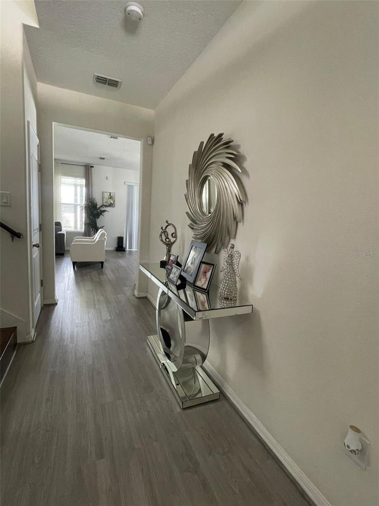 Listing Photo 12