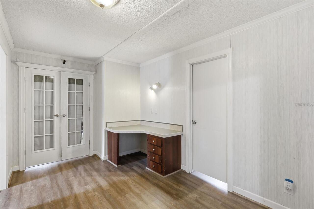Listing Photo 9