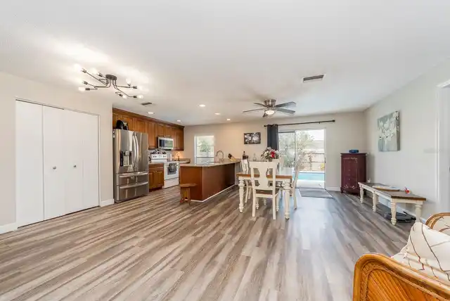 Listing Photo 9