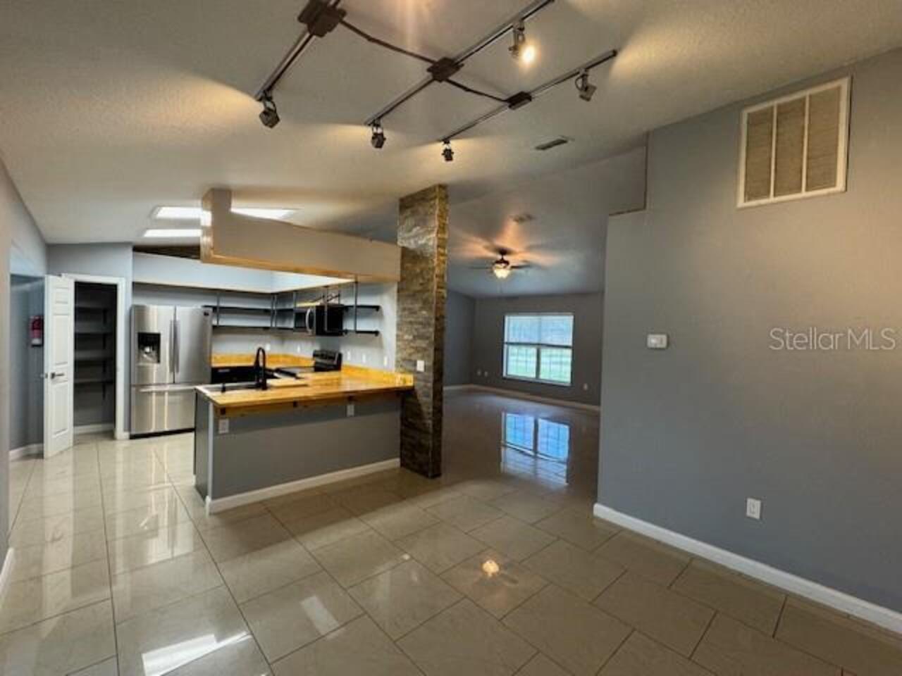Listing Photo 14