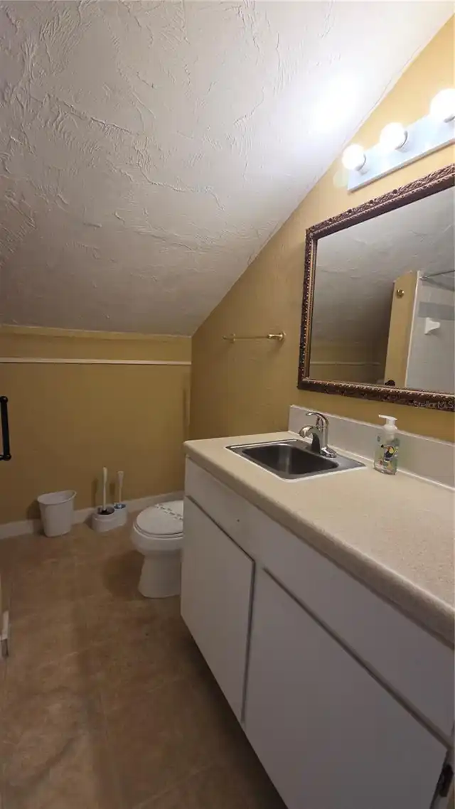 Listing Photo 17