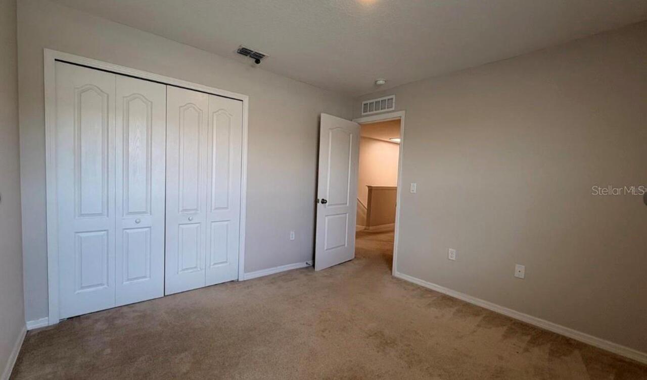 Listing Photo 12