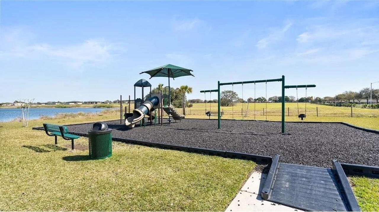 Listing Photo 17